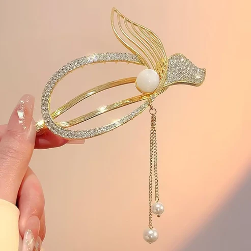 Coral Reef Pearl Hair Clip
